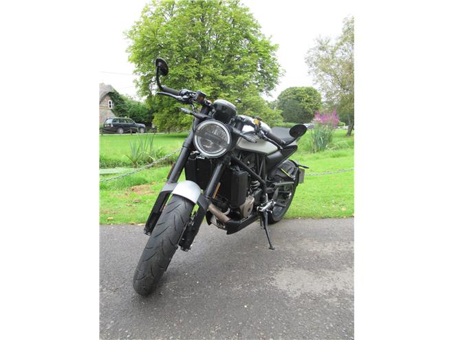 2018 Husqvarna Vitpilen 701 - One Owner - Image 8
